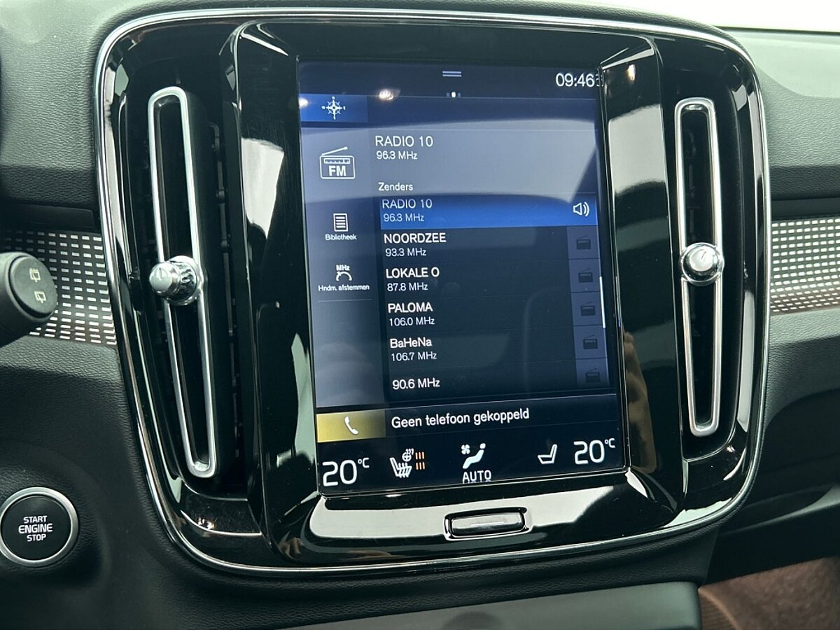 48084423 volvo xc40 1 5 t5 recharge r design 42