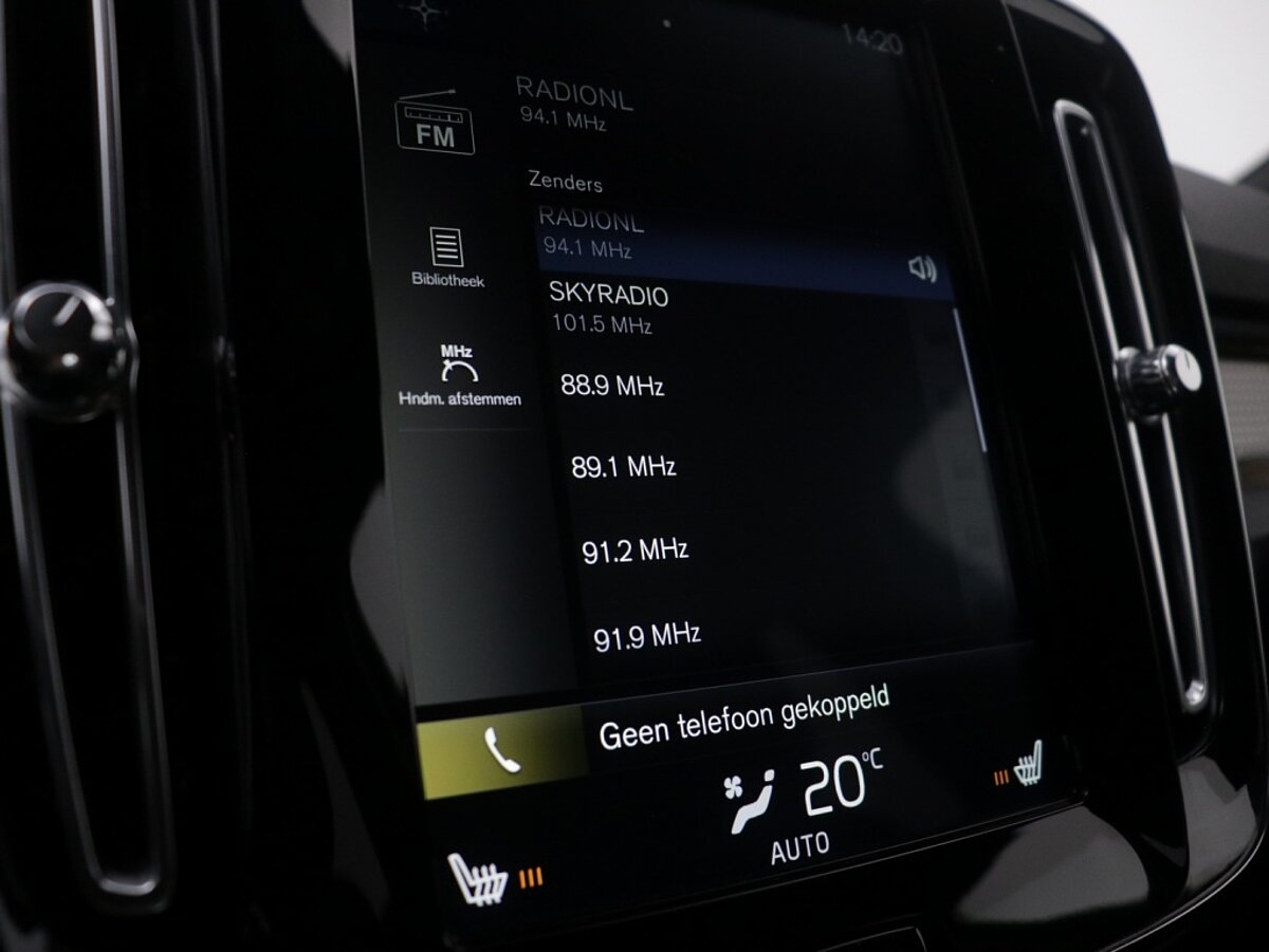 35475620 volvo xc40 2 0 t4 r design 20d17d