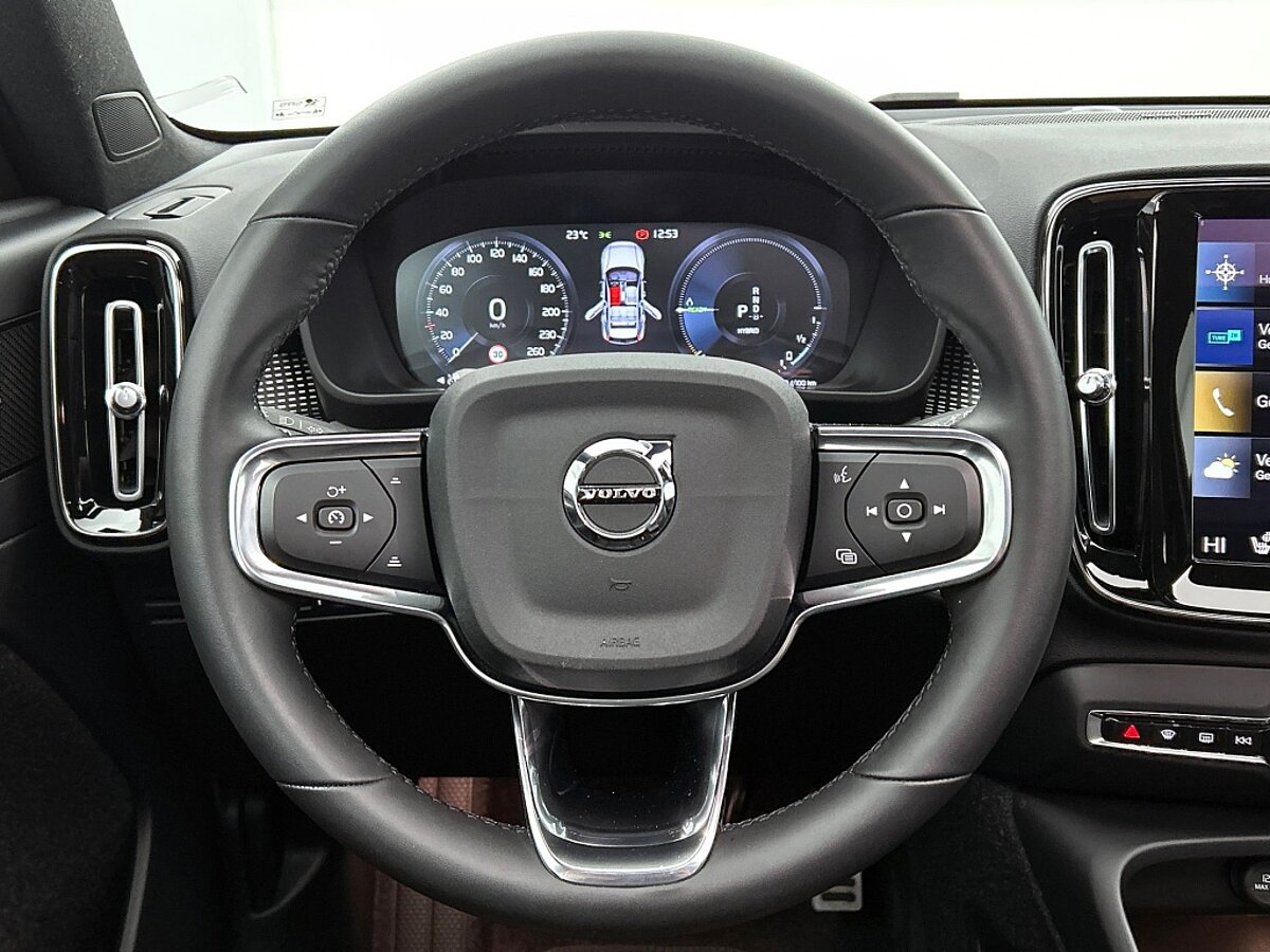 46877628 volvo xc40 1 5 t5 rech r design panorama dak harman kardon 24
