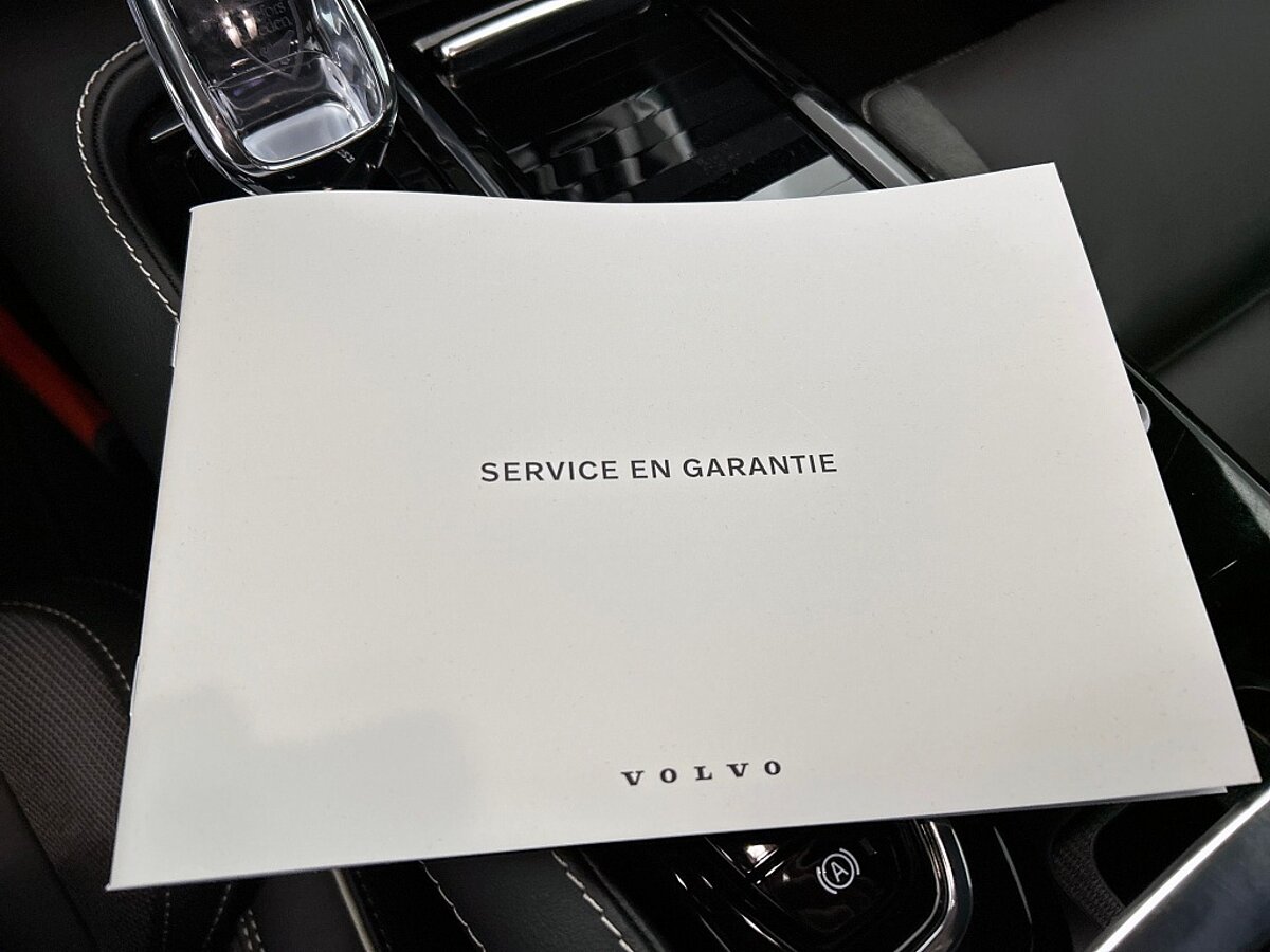 47443693 volvo v60 2 0 t6 awd dark 66