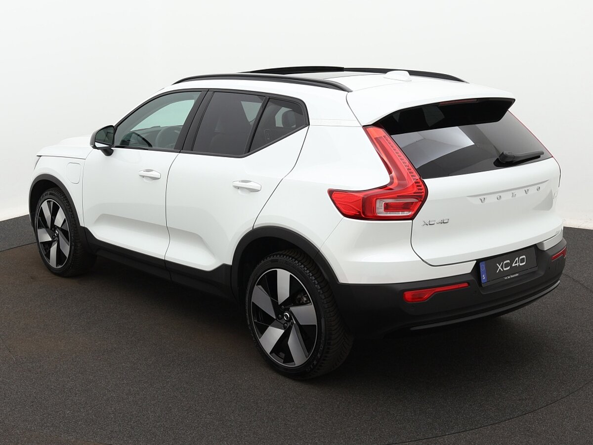35142443 volvo xc40 1 5 t4 ultimate dark 3 03