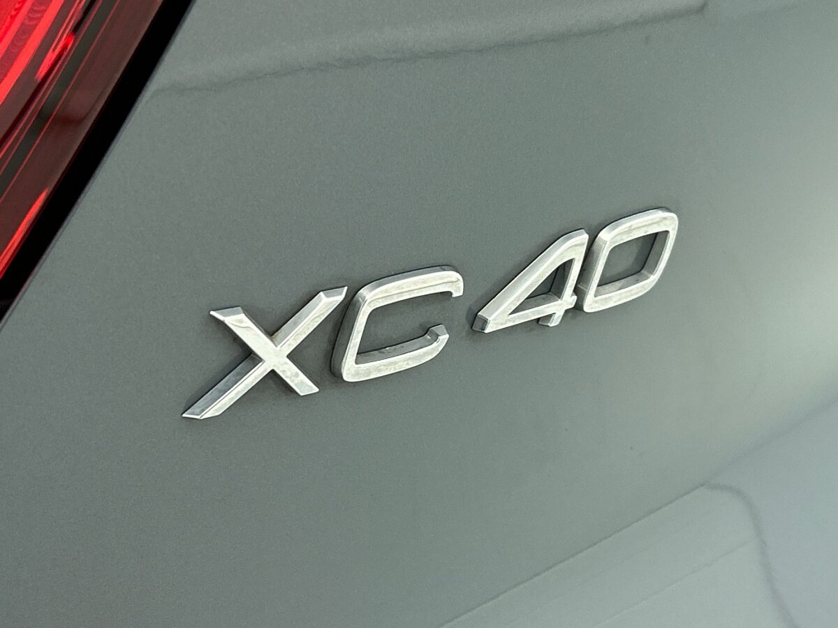 44407024 volvo xc40 recharge plus 70 kwh 87