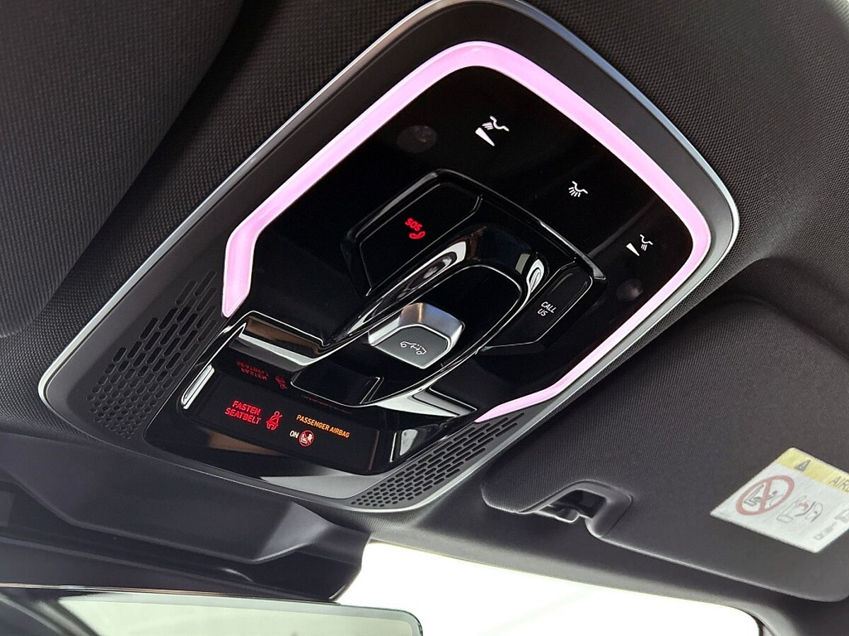 46742268 lynk co 01 1 5 phev black edition 07