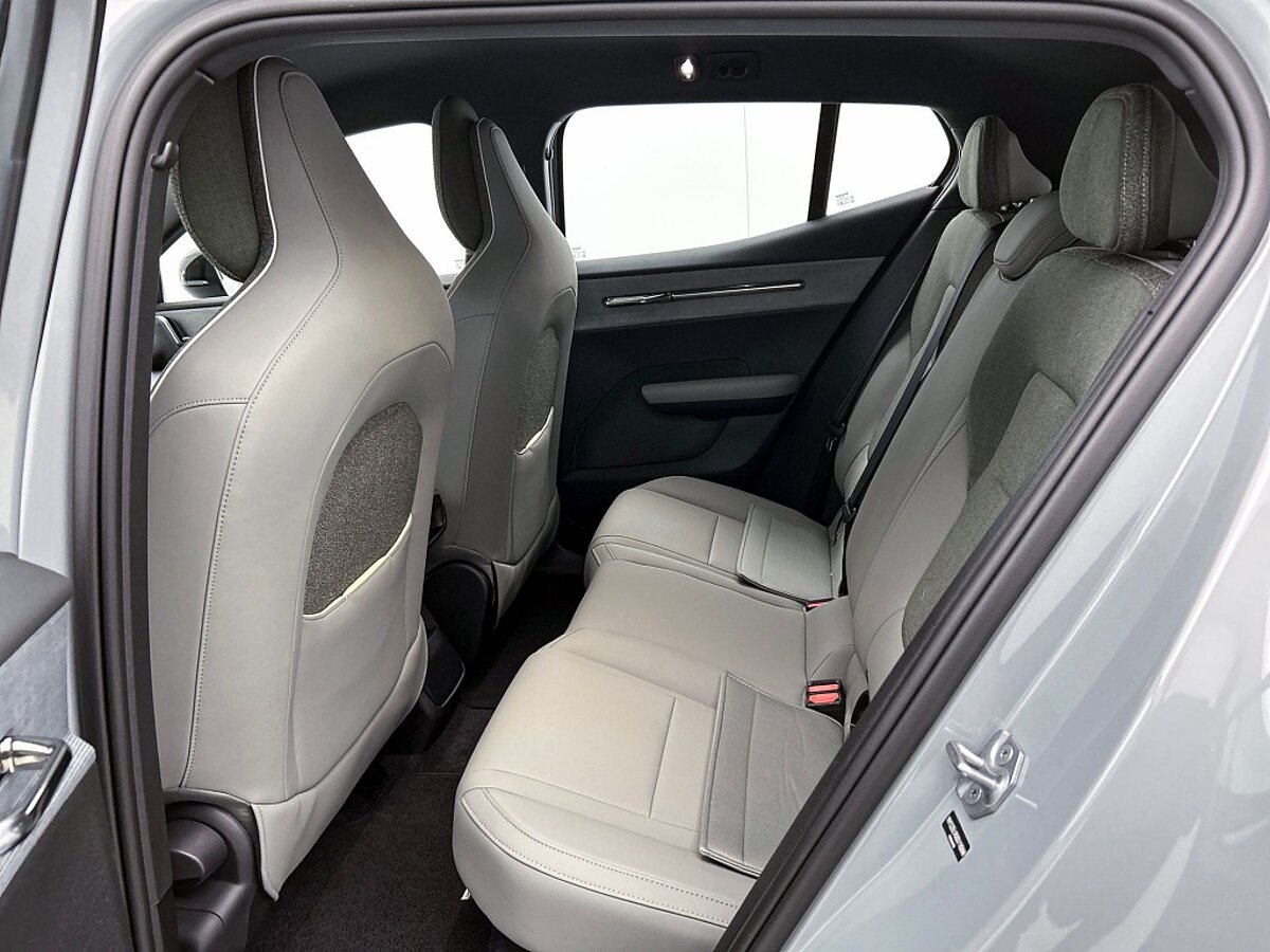 47803347 volvo ex30 extended range plus pine trekhaak climate pack e4efdd