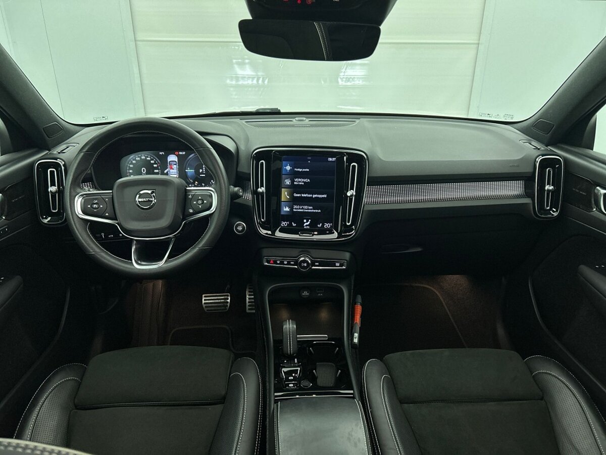 48084423 volvo xc40 1 5 t5 recharge r design 44