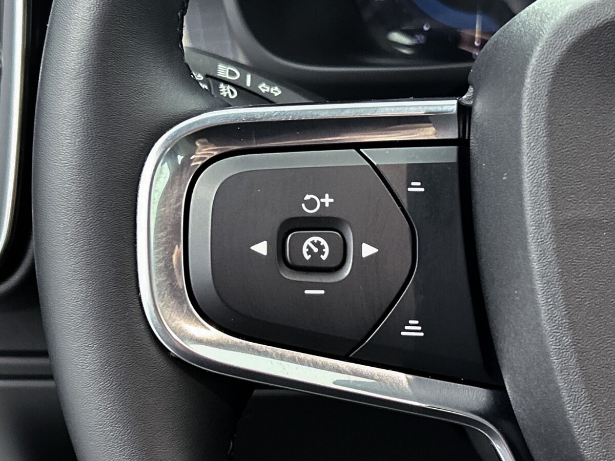44837918 volvo xc40 2 0 b4 plus adaptive cruise camera trekhaak 24