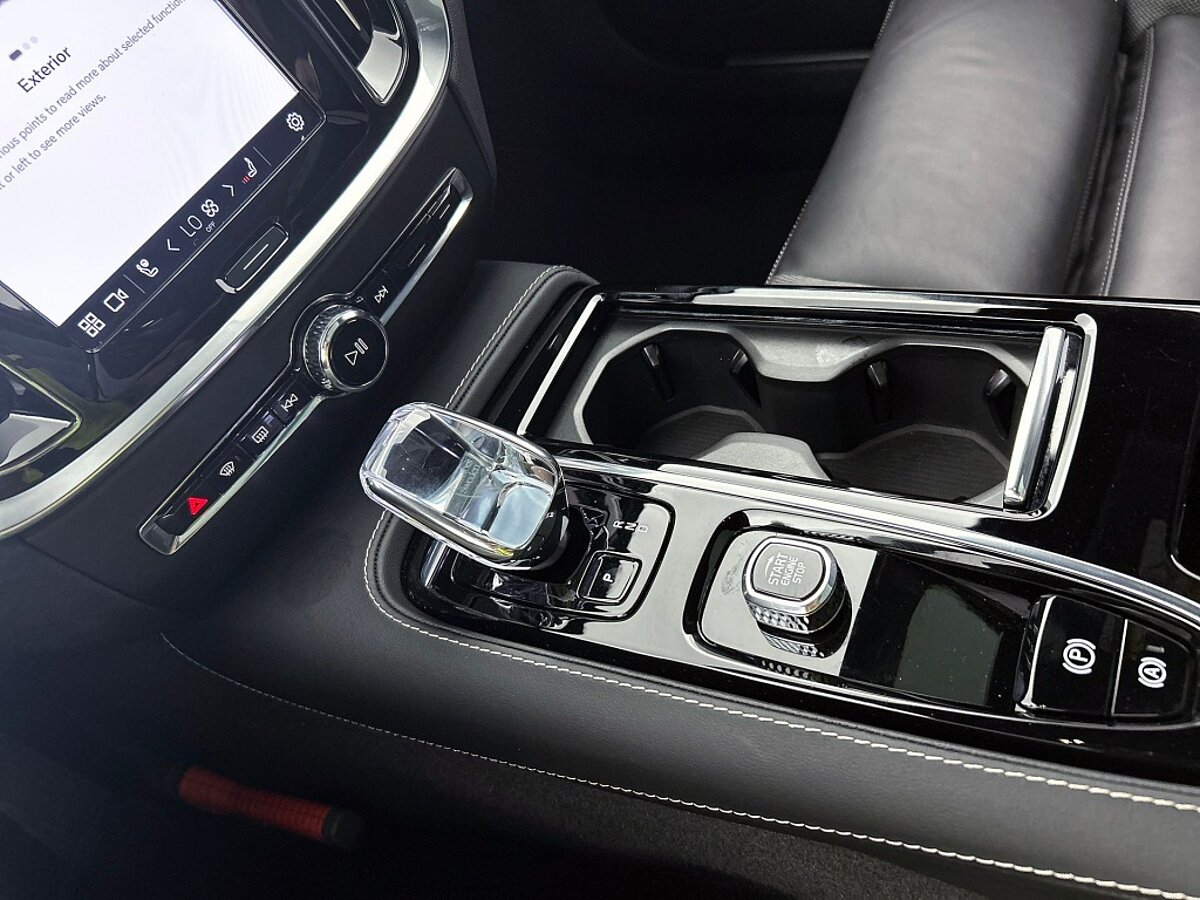 45956154 volvo v60 2 0 t6 awd plus dark 360a camera trekhaak panoramadak 8 10