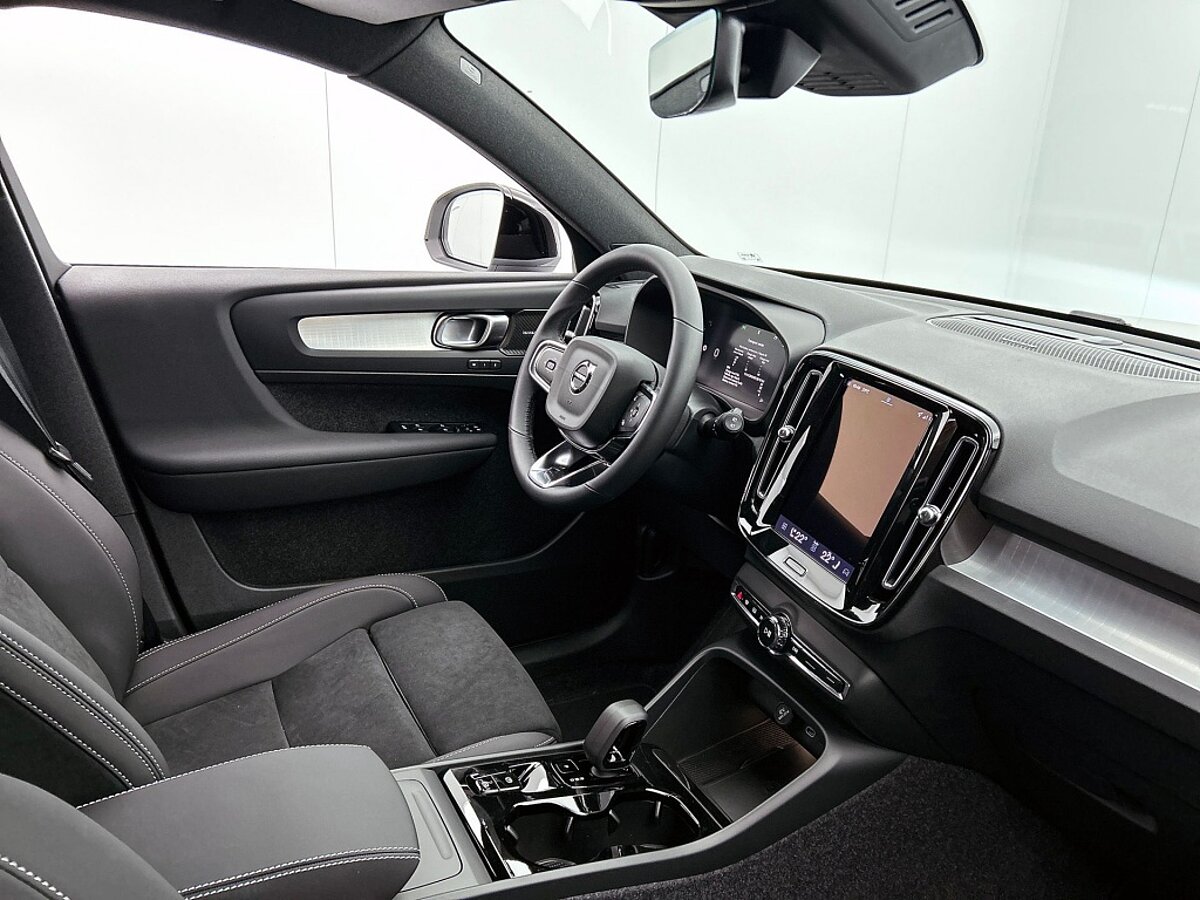 46502610 volvo xc40 xc40 b4 plus black edition panoramadak nubuck bekleding 7 01