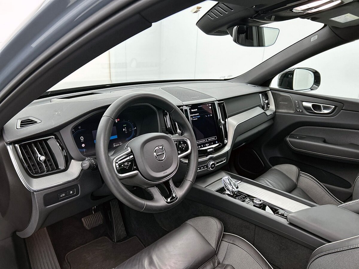 48340442 volvo xc60 2 0 t6 plug in hybrid awd ultimate dark luchtvering trekhaak 63