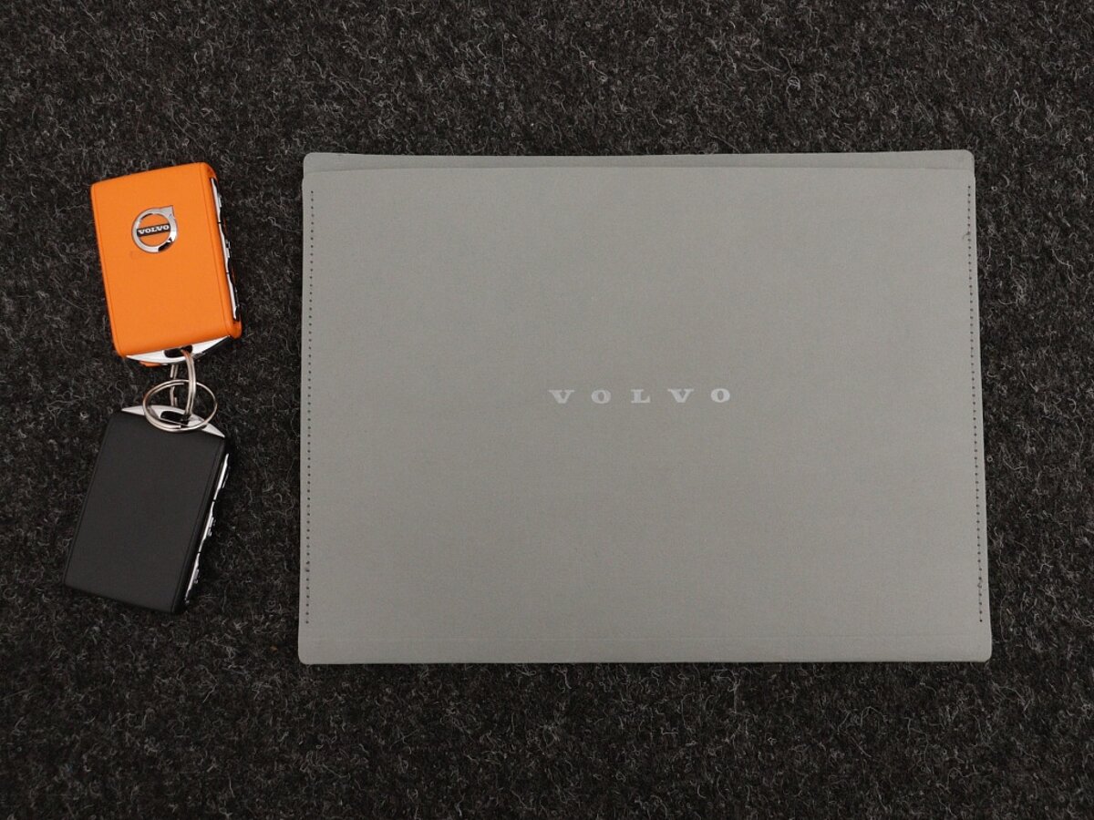 49112893 volvo v90 2 0 t6 awd ultimate dark panorama dak harman kardon 38