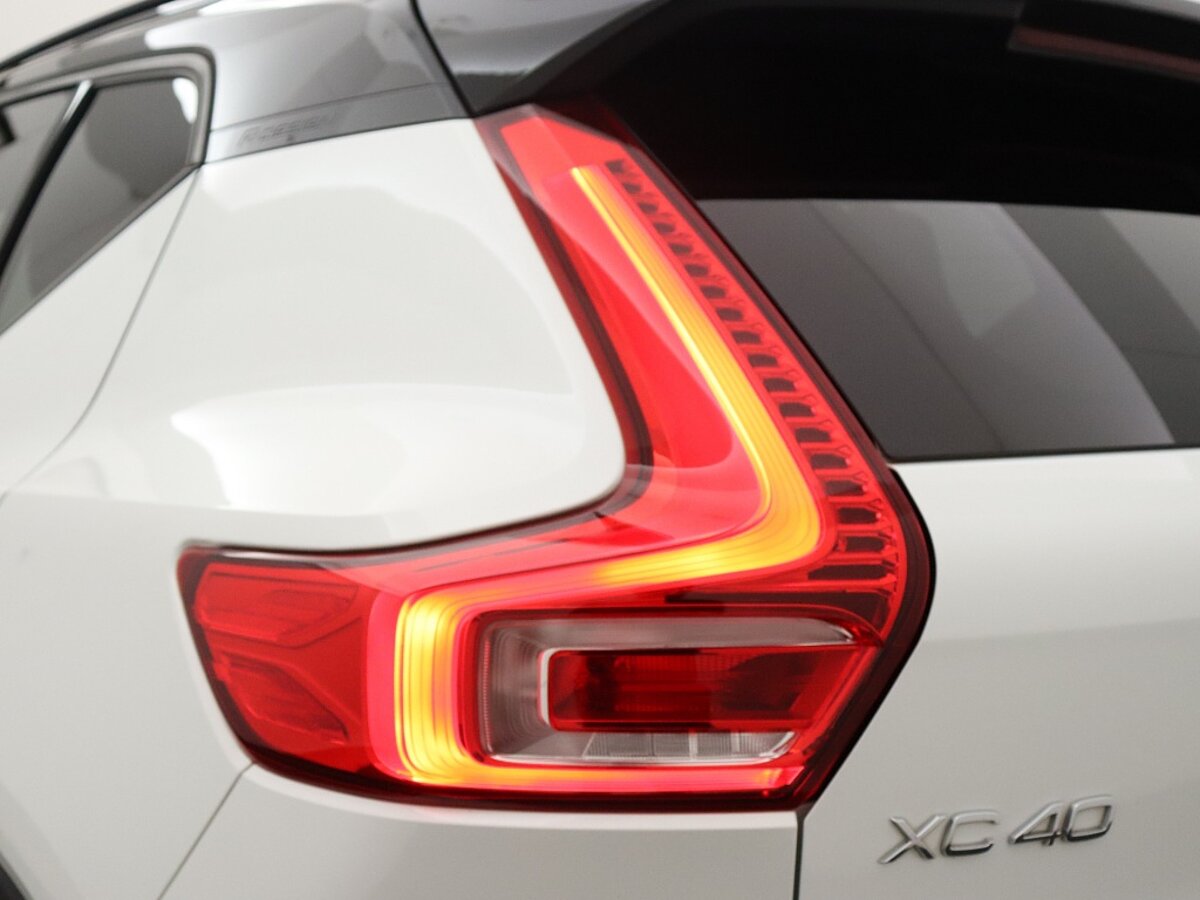 34675392 volvo xc40 1 5 t5 te r design 136839