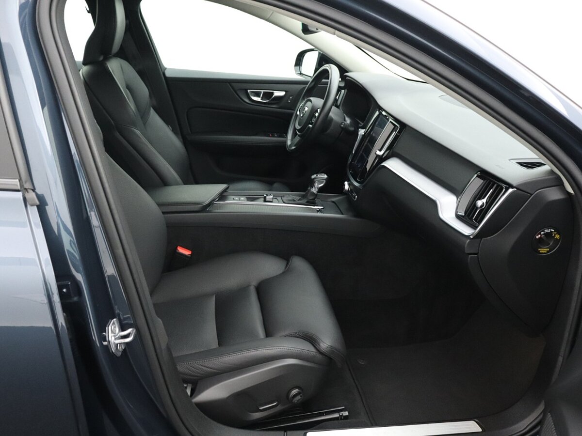 34899879 volvo v60 2 0 t5 automaat r design look leder 19 wielen 23dc98