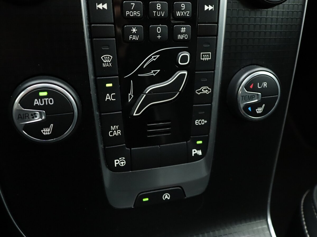 36012027 volvo v40 1 5 t3 polar sport 92