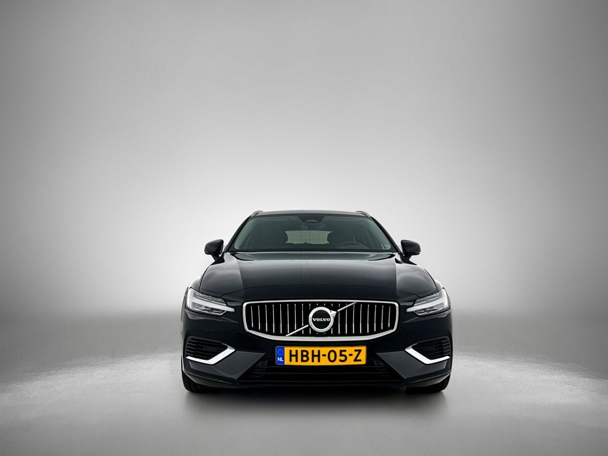 42166349 volvo v60 2 0 t6 essential edition driver assist leder climate 19 5 19