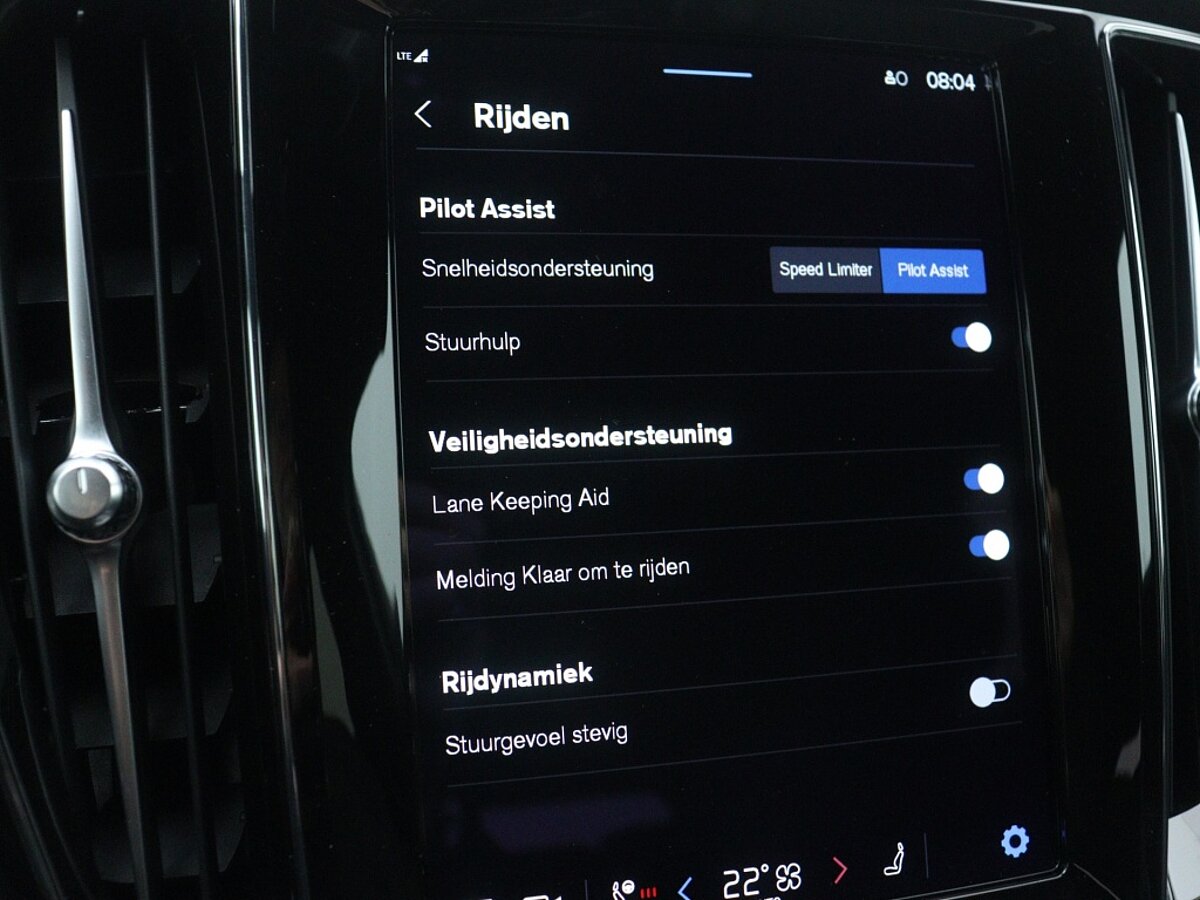 43755968 volvo v60 2 0 b3 plus dark sportstoelen zwarte hemel camera 2dfc50