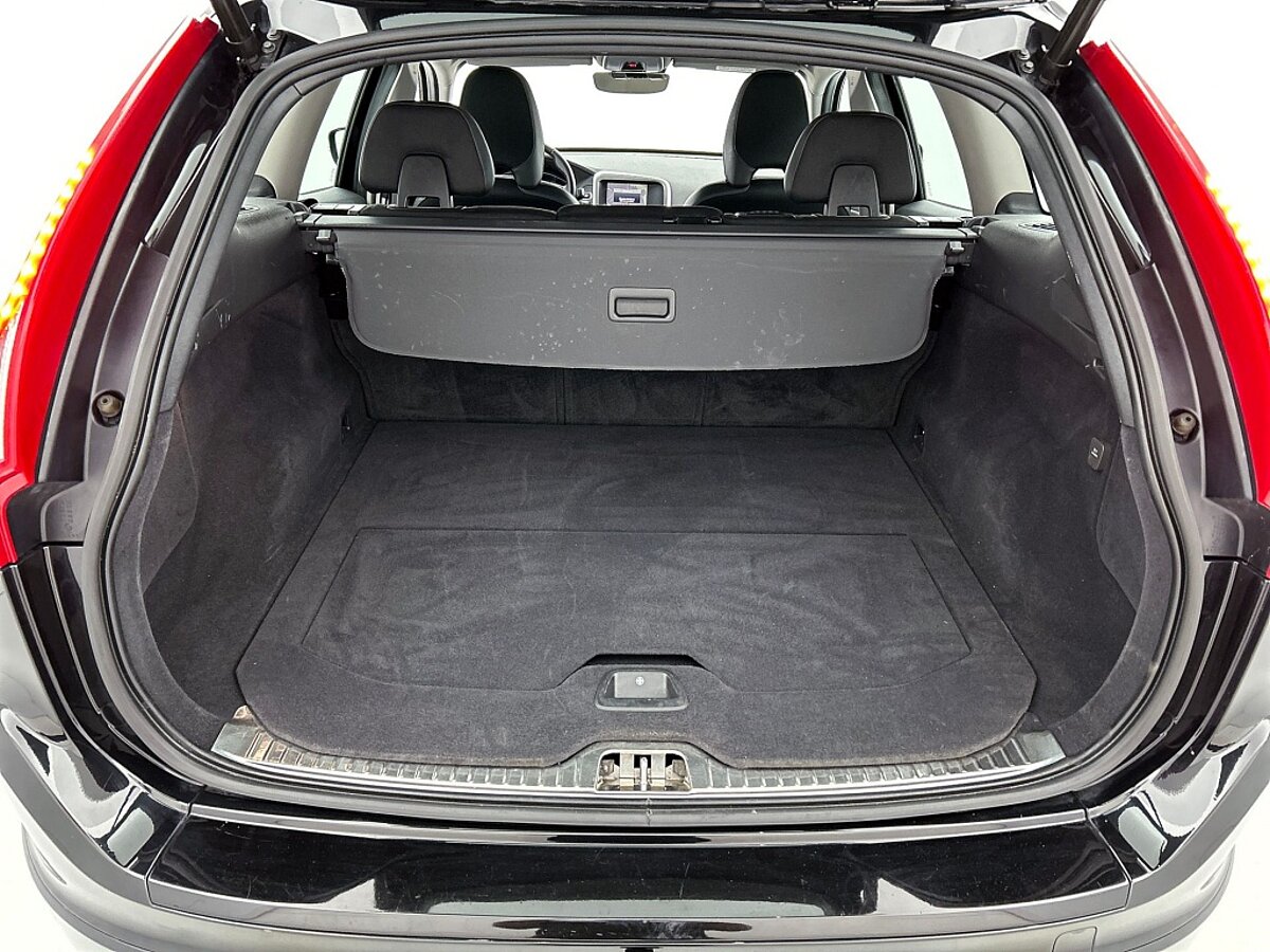44992966 volvo xc60 2 0 t5 fwd polar trekhaak 35