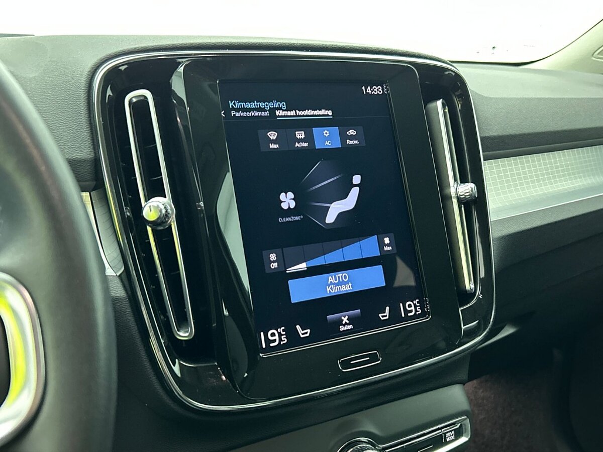 44458767 volvo xc40 1 5 t4 recharge r design expression trekhaak 69