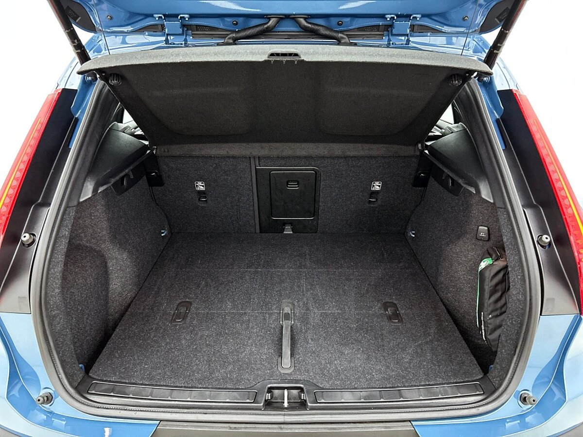 48947583 volvo xc40 2 0 b4 plus dark trekhaak harman kardon 46