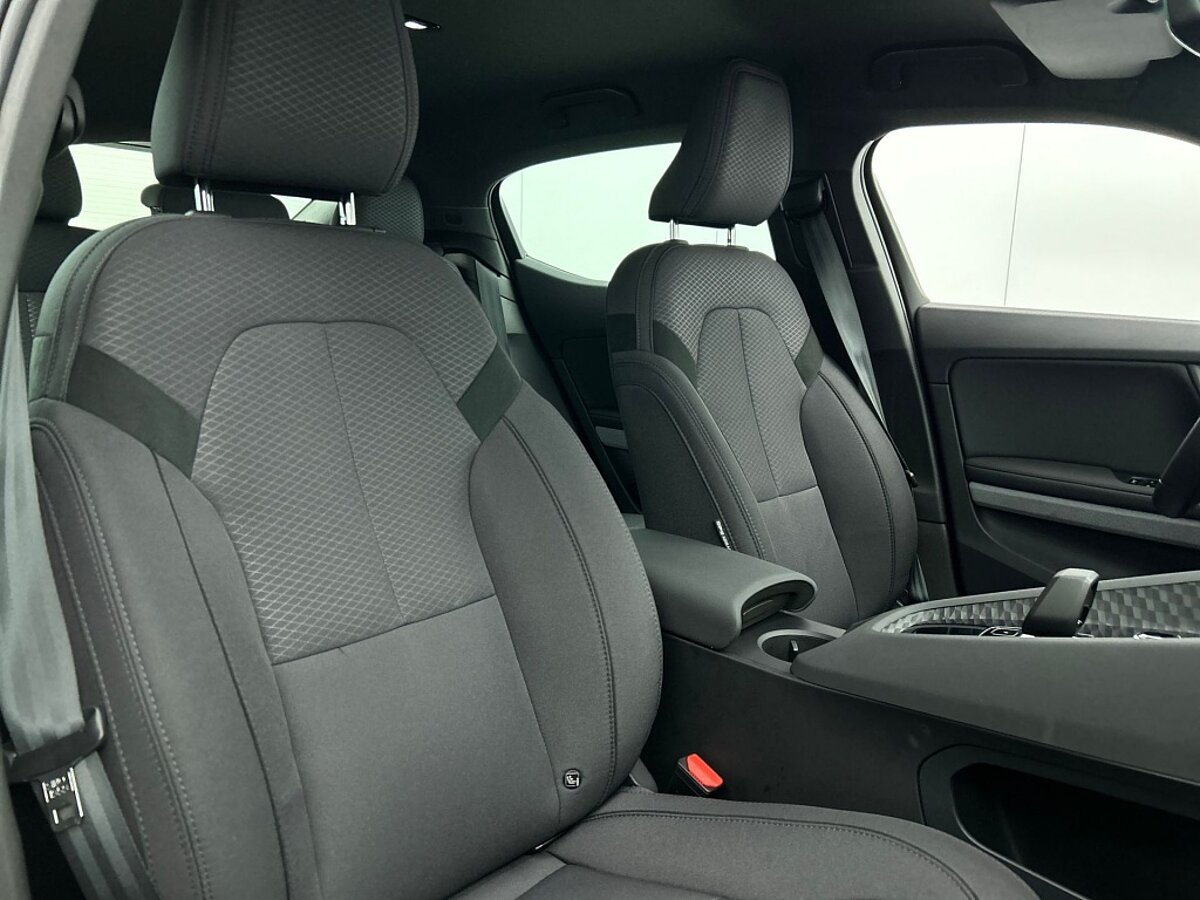 49559837 polestar 2 lrsm 82kwh pilot trekhaak 73