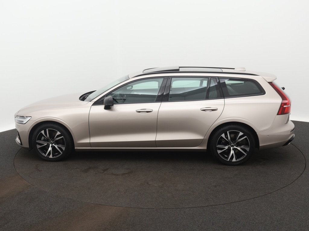 41451043 volvo v60 2 0 b3 plus dark panorama dak trekhaak lighting pack 2 24