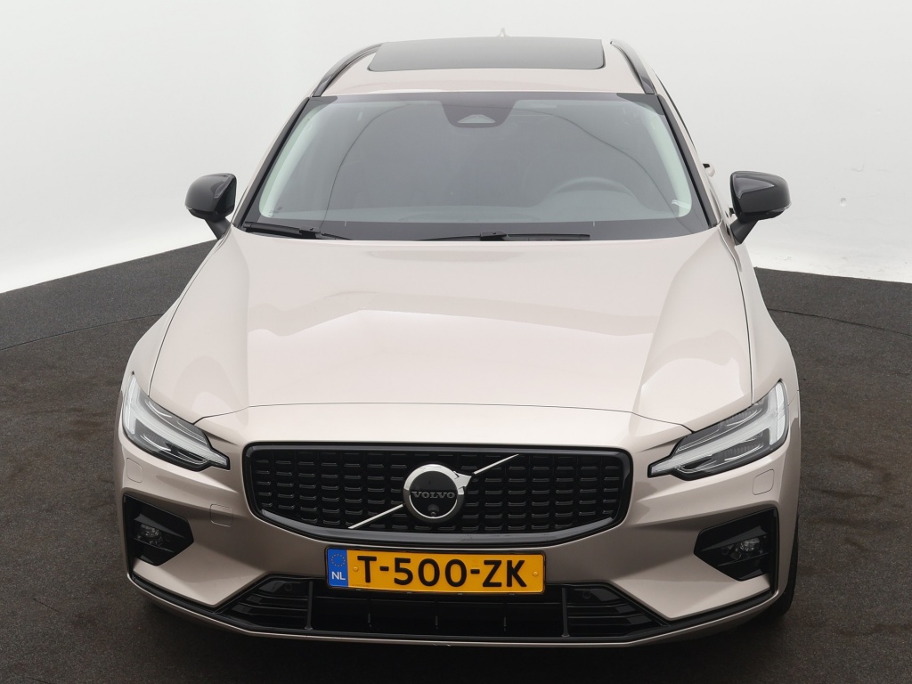 41451043 volvo v60 2 0 b3 plus dark panorama dak trekhaak lighting pack 8 19