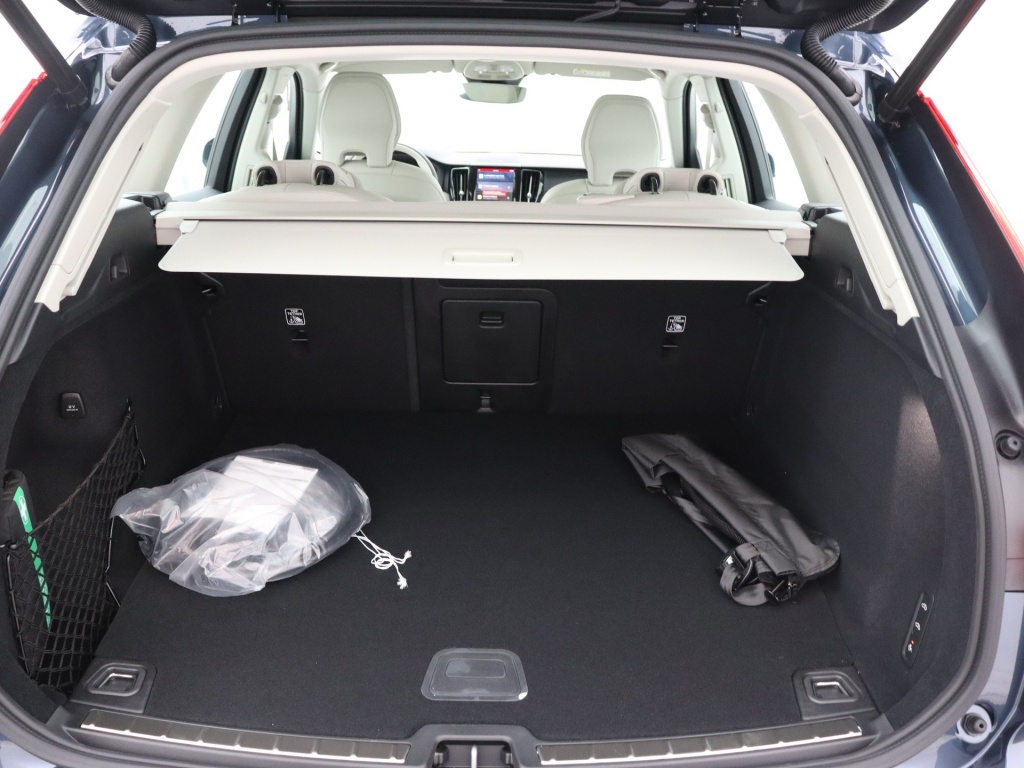41464877 volvo xc60 2 0 t6 awd ultimate bright 51f202