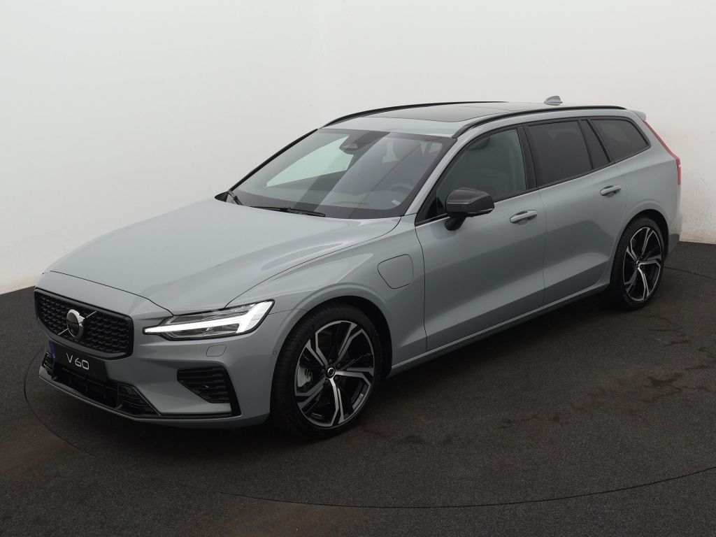 Volvo V60 2.0 T6 AWD Ultimate Dark | panoramadak | rondomzicht camera | 19
