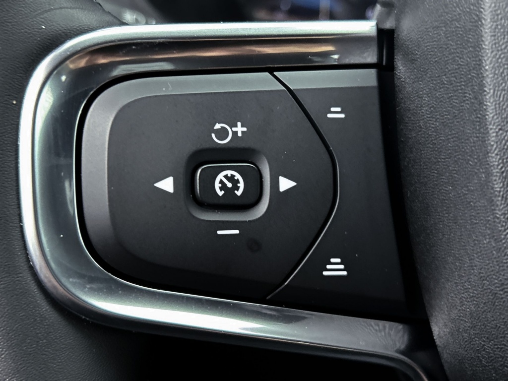44775017 volvo xc40 2 0 b4 plus dark trekhaak 483f46