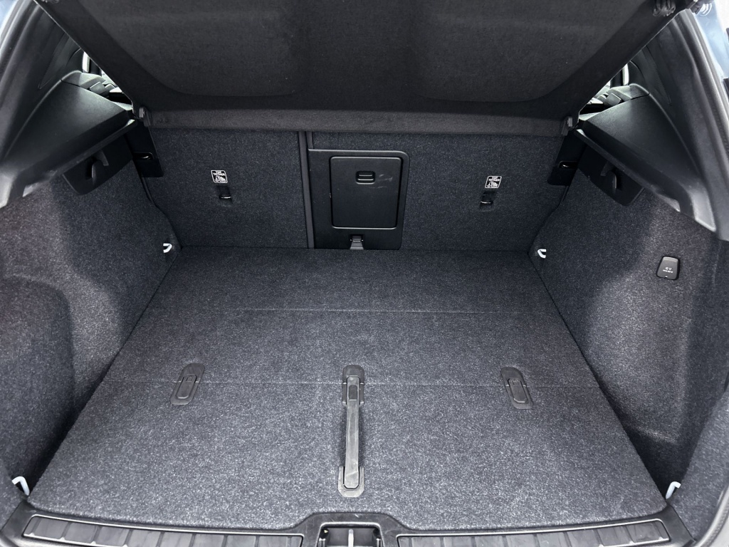 44775017 volvo xc40 2 0 b4 plus dark trekhaak 57bfd7