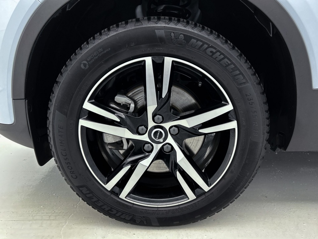 44775017 volvo xc40 2 0 b4 plus dark trekhaak 70bd12