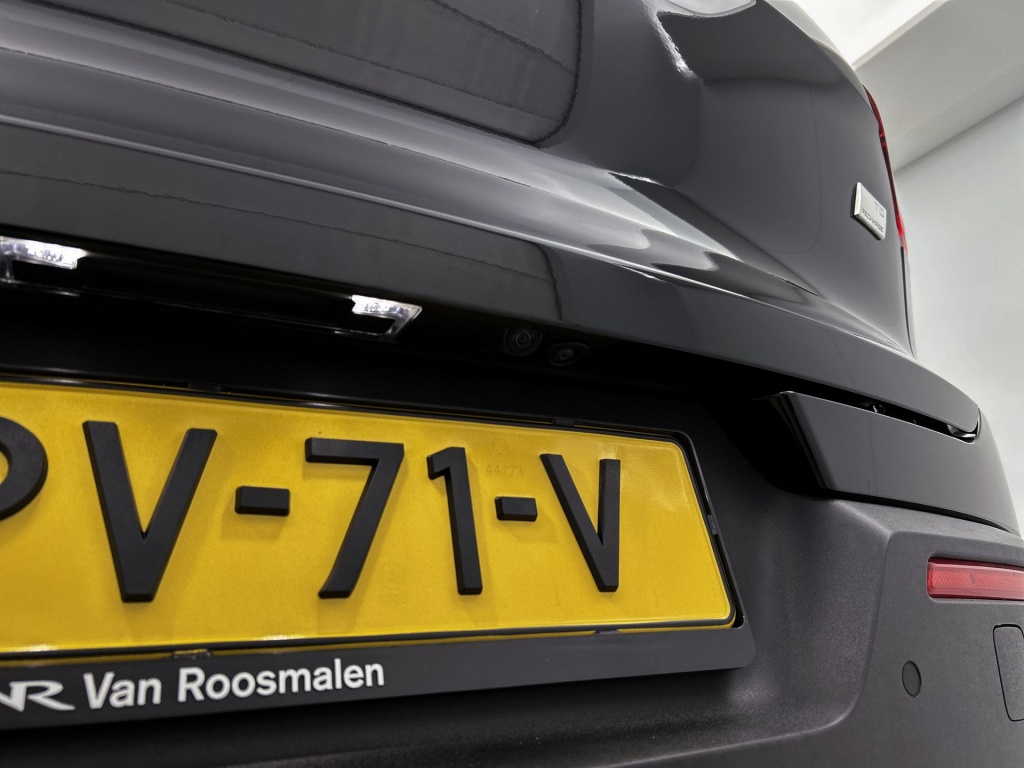 45429924 volvo xc40 1 5 t5 recharge r design 039941