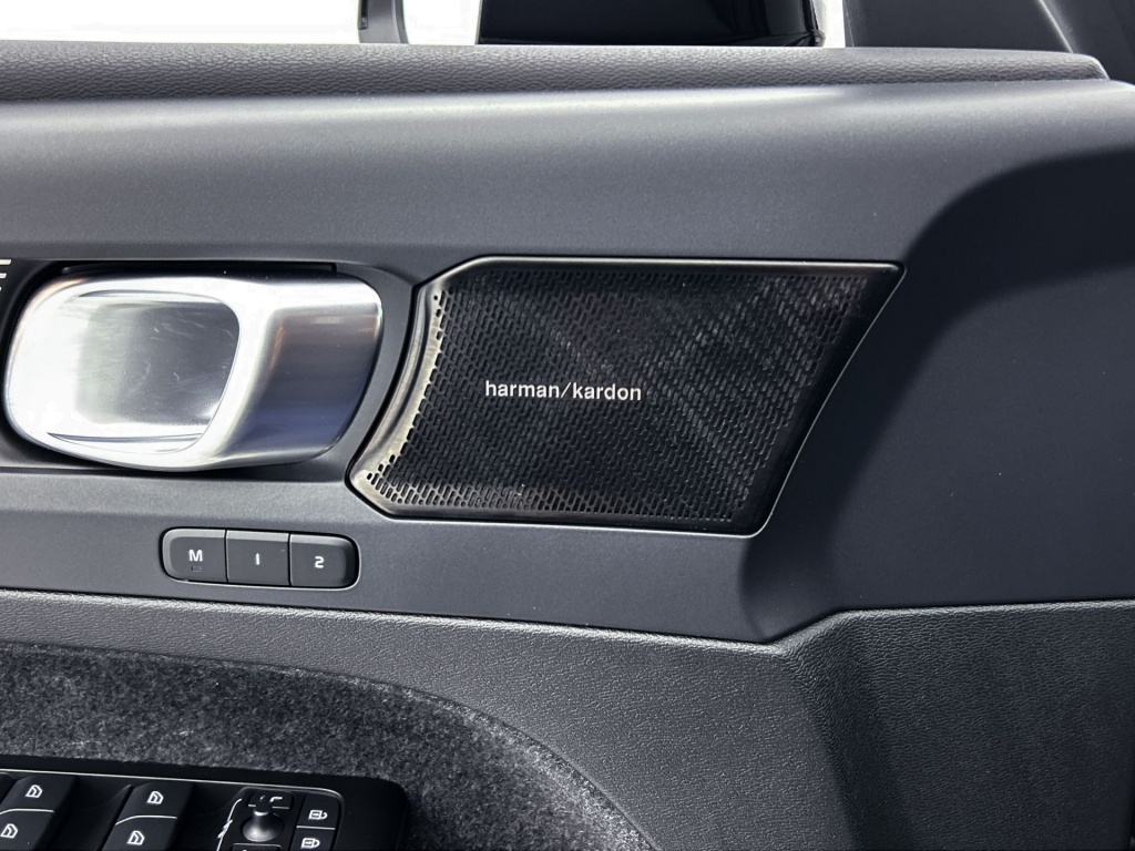 45429924 volvo xc40 1 5 t5 recharge r design 11f145