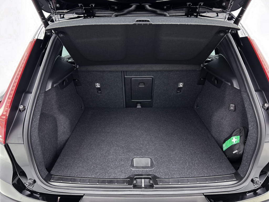 45429924 volvo xc40 1 5 t5 recharge r design 70488d