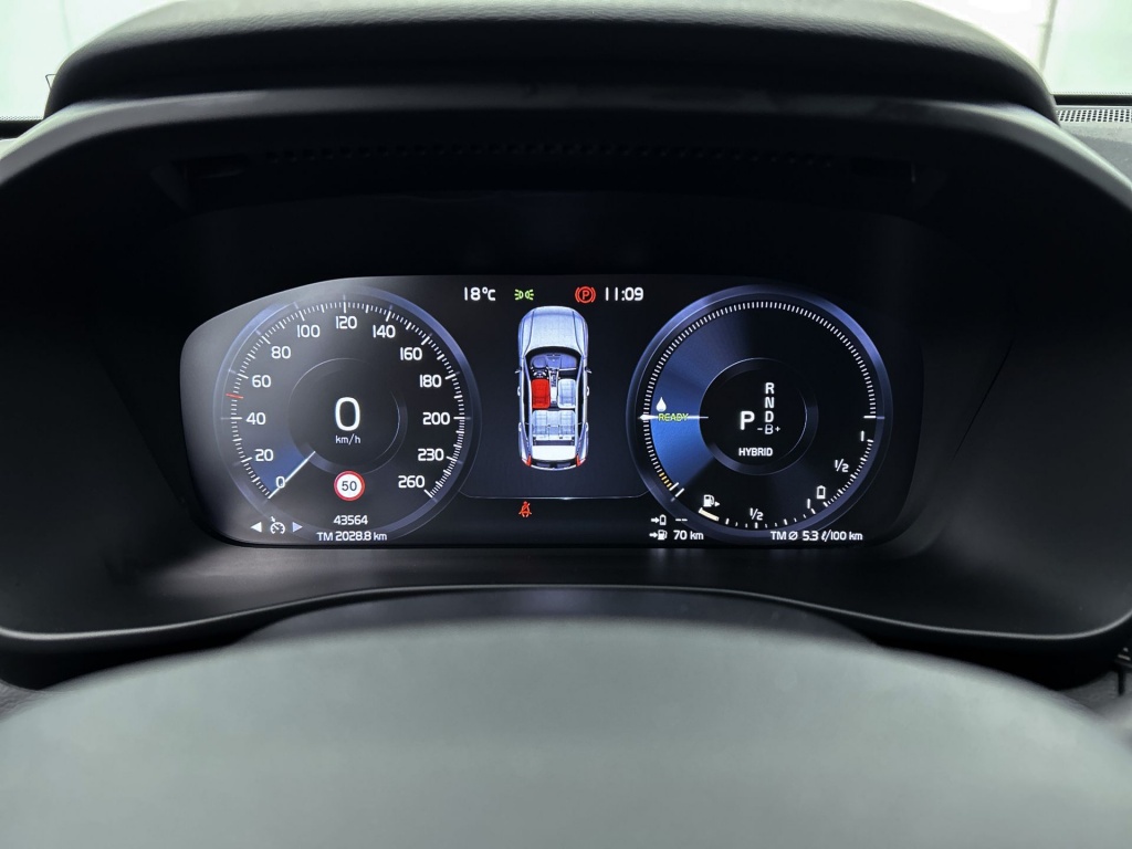 45429924 volvo xc40 1 5 t5 recharge r design 8 09