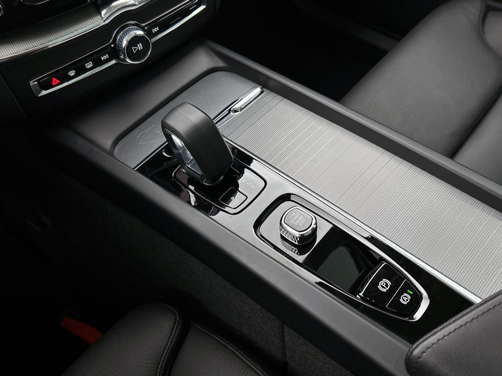 45497015 volvo xc60 2 0 t6 awd ultimate dark 360a camera trekhaak 9 2109e4