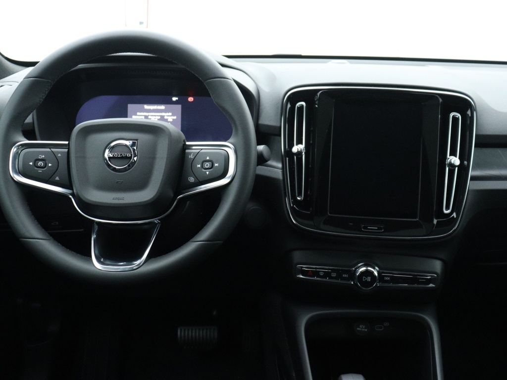 45734604 volvo c40 extended plus 82 kwh adaptive cruise trekhaak getint glas 7 06