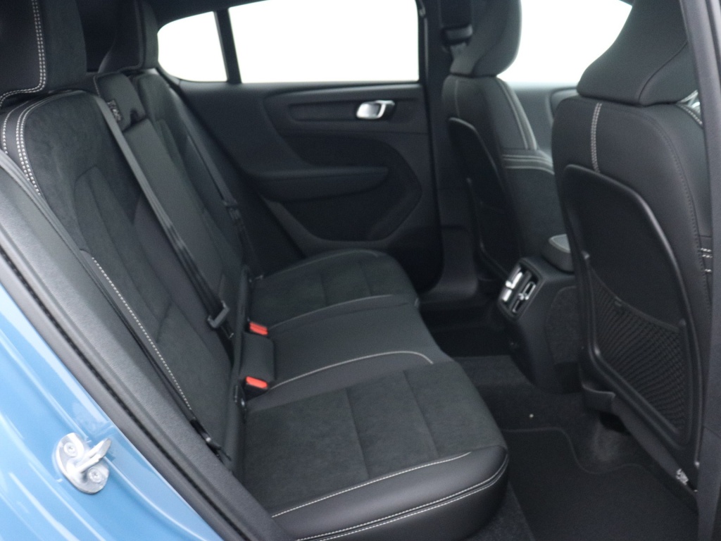 45734604 volvo c40 extended plus 82 kwh adaptive cruise trekhaak getint glas 8b867e
