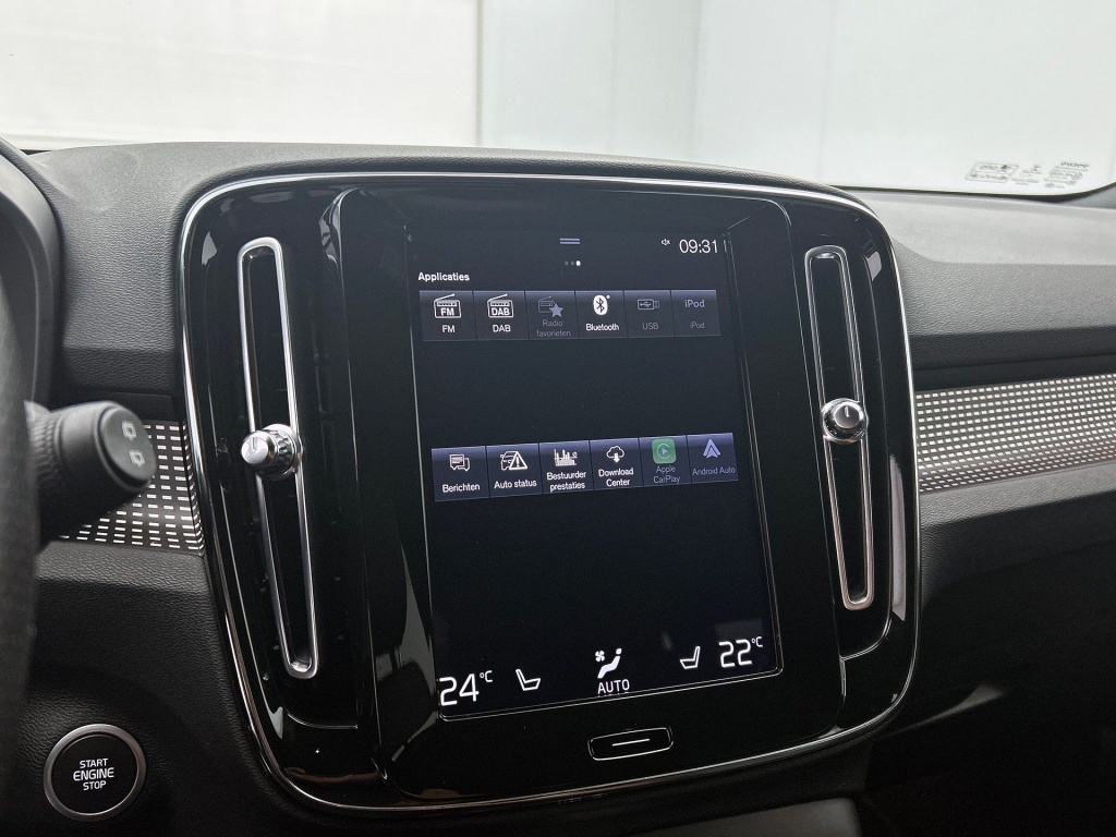 45831244 volvo xc40 1 5 t5 recharge r design 338a10