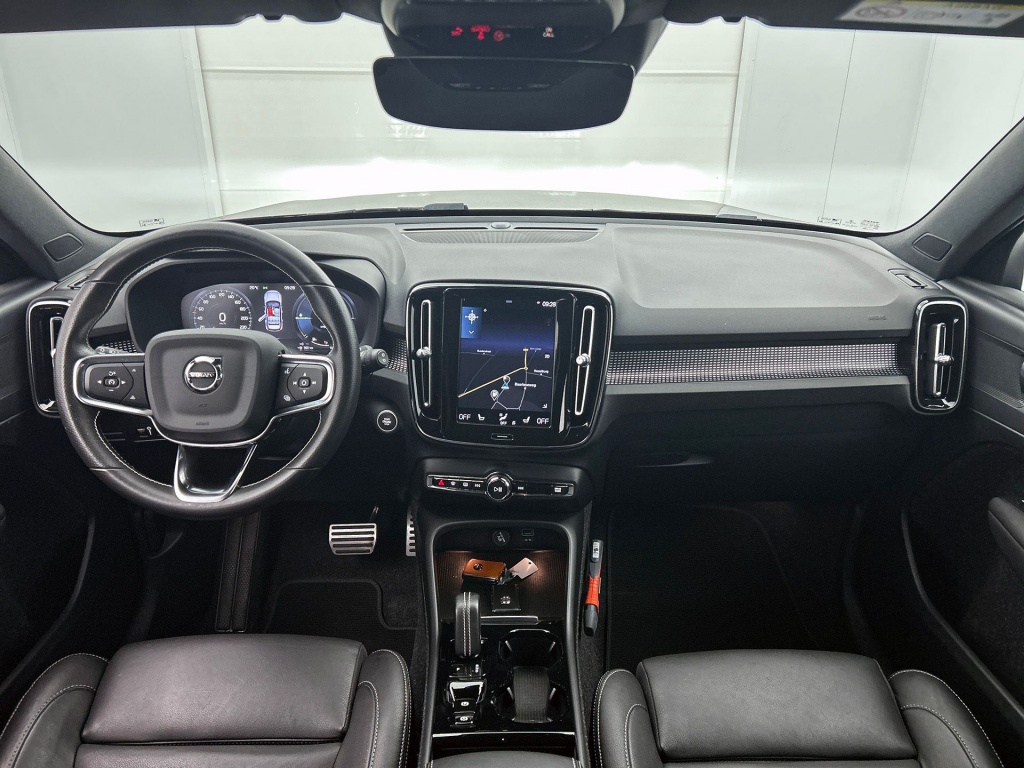 45831244 volvo xc40 1 5 t5 recharge r design 7 05