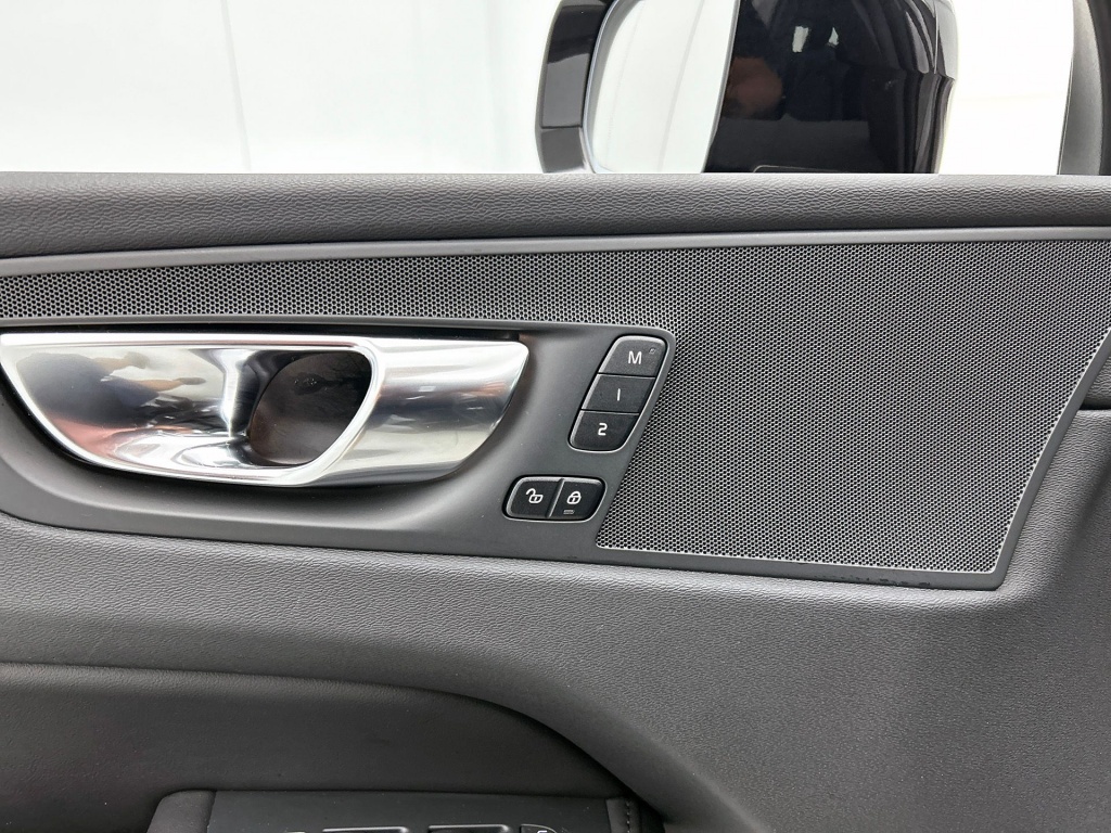 45959912 volvo xc60 2 0 t6 awd plus dark 54dacd