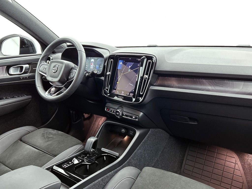 46060550 volvo xc40 1 5 t4 plus dark 4c9d9c
