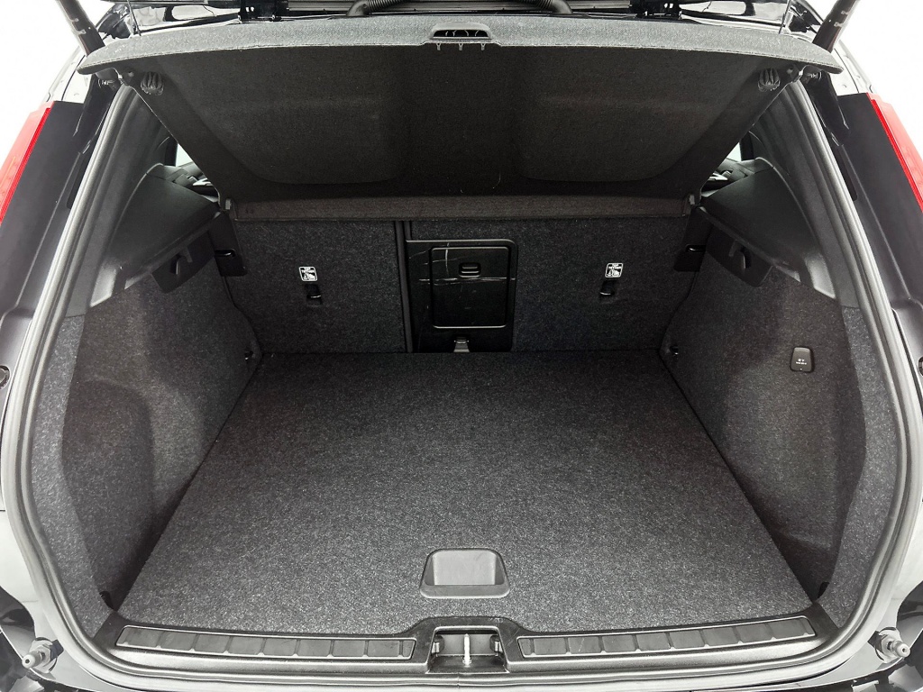 46166408 volvo xc40 1 5 t4 r design 360 camera trekhaak dab 71