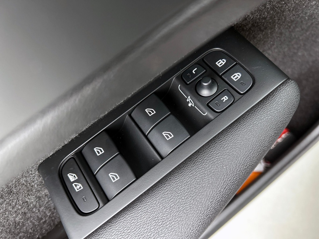 46347363 volvo xc40 xc40 b4 plus black edition lounge pakket 21