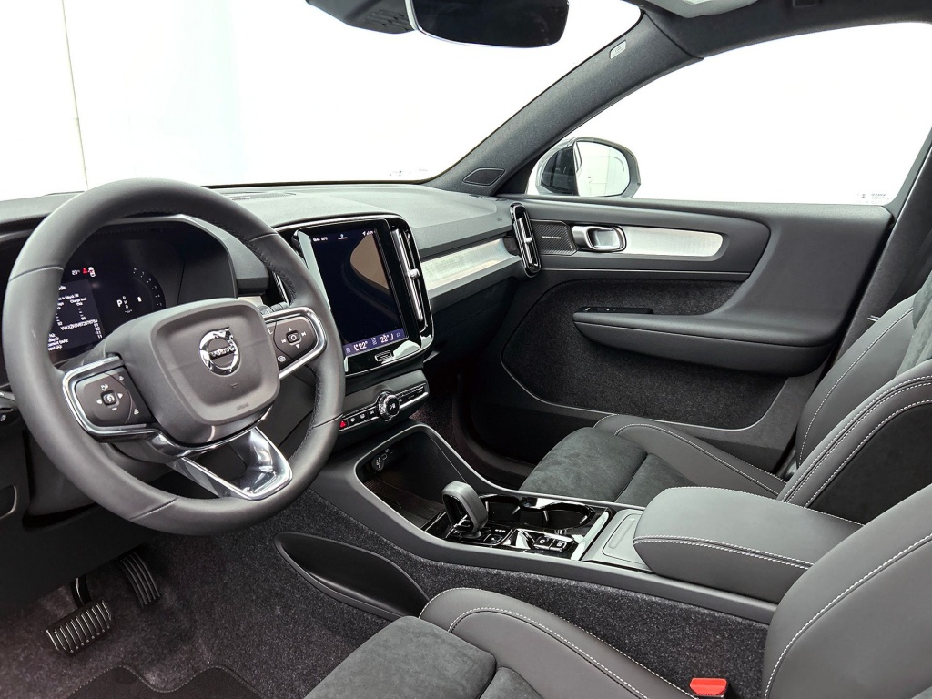 46347363 volvo xc40 xc40 b4 plus black edition lounge pakket 8 01