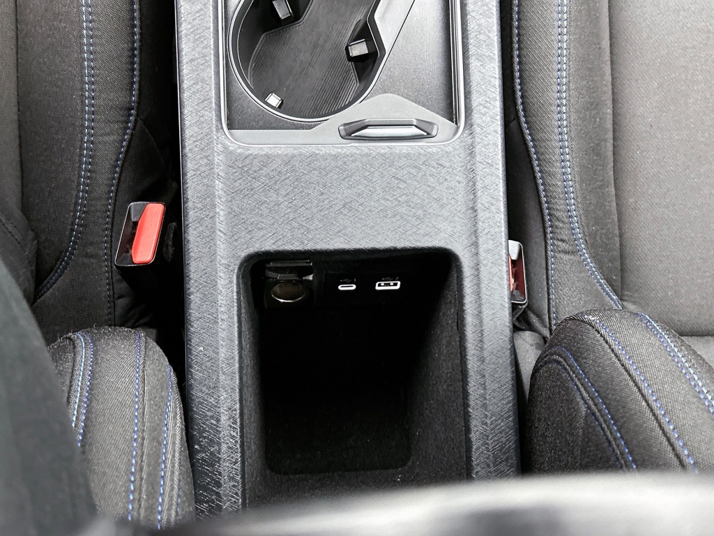 46583726 lynk co 01 1 5 hybride rijklaar inclusief 12 maanden garantie 33