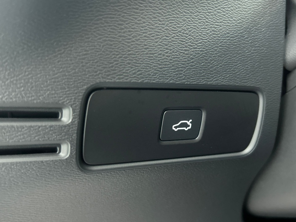 46688063 volvo c40 extended range plus 82 kwh trekhaak extra getint glas 5c12e4