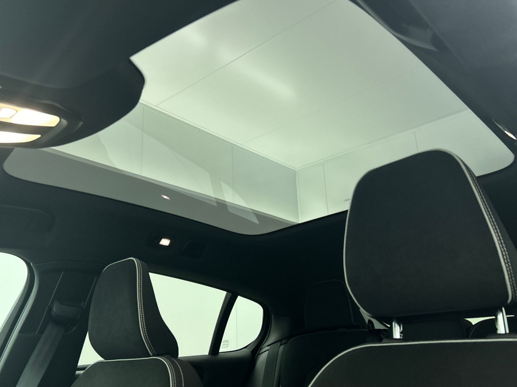 46688063 volvo c40 extended range plus 82 kwh trekhaak extra getint glas 6e8600