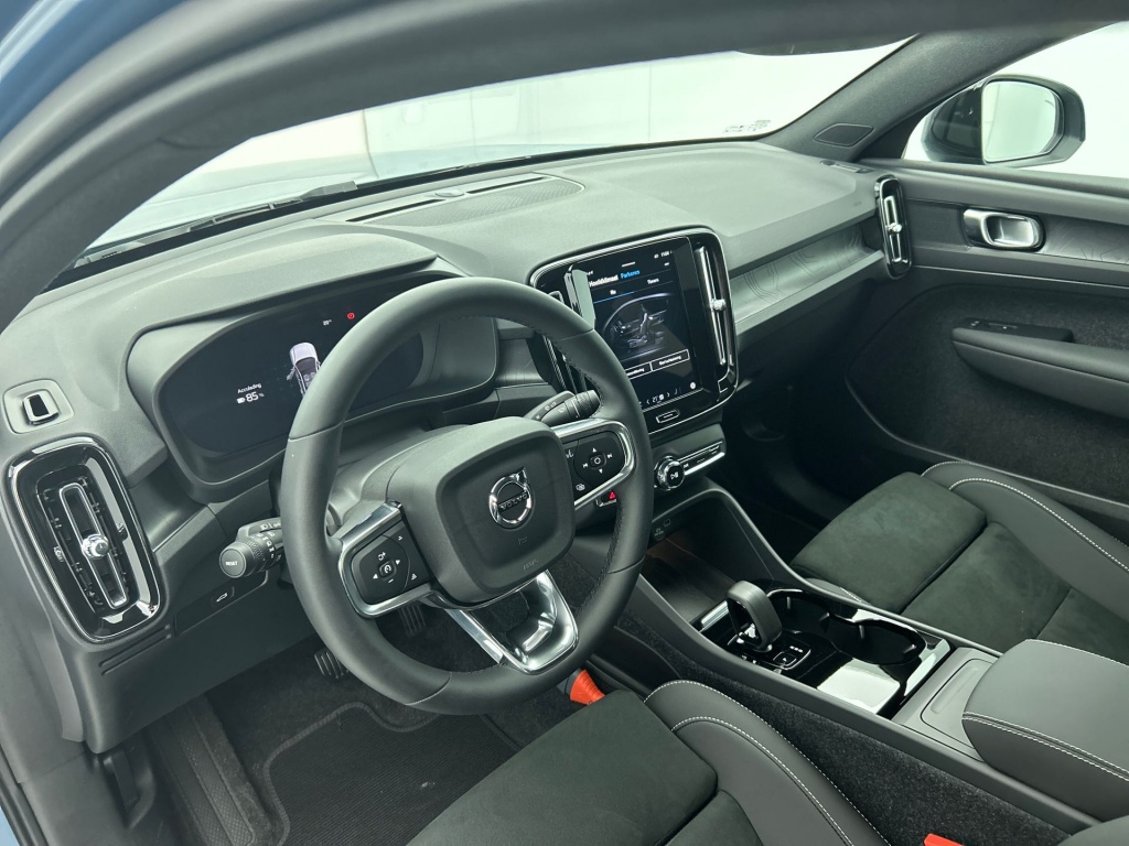 46688063 volvo c40 extended range plus 82 kwh trekhaak extra getint glas ff0bdc