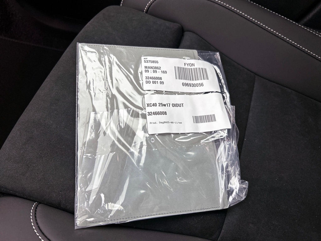 46844168 volvo xc40 2 0 b4 plus black edition 9079a0