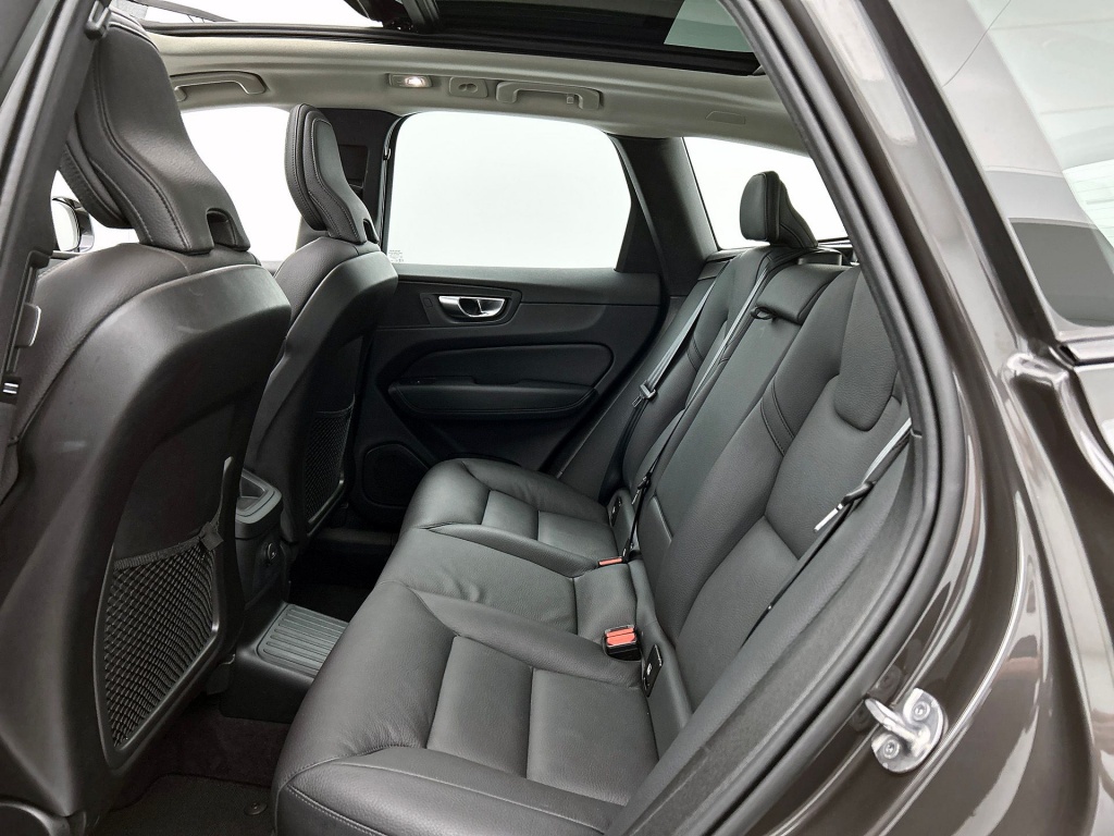46893522 volvo xc60 2 0 t6 awd ultra dark 89